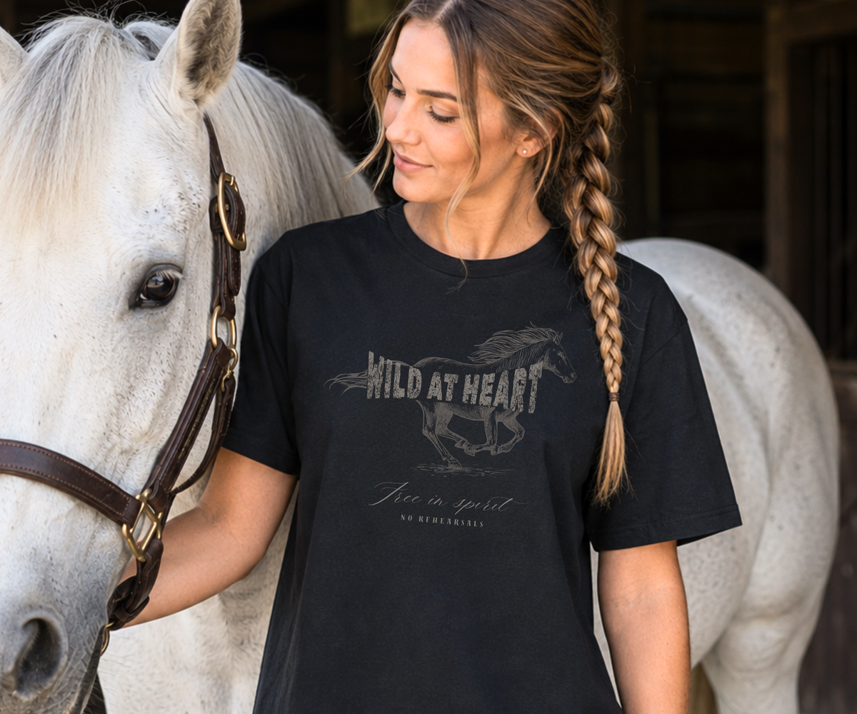 WILD AT HEART Women’s Horse T-Shirt