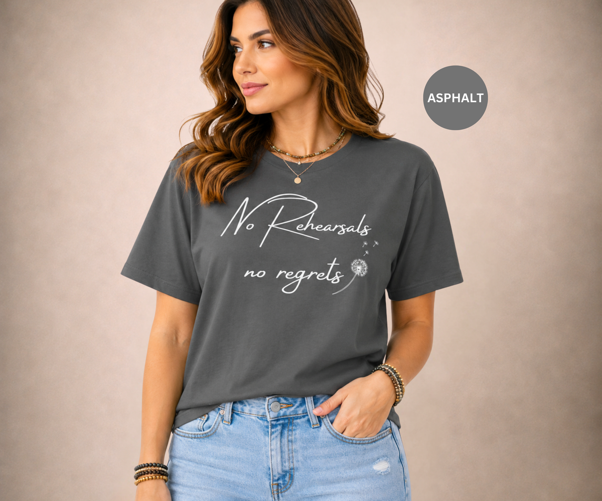 NO REGRETS Women's T-shirt